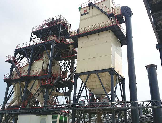 南方路機(jī)在山東鄒平的攪拌站